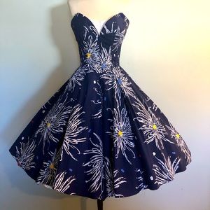 Vintage 1950s Alfred Shaheen Hawaiian dress 34-28